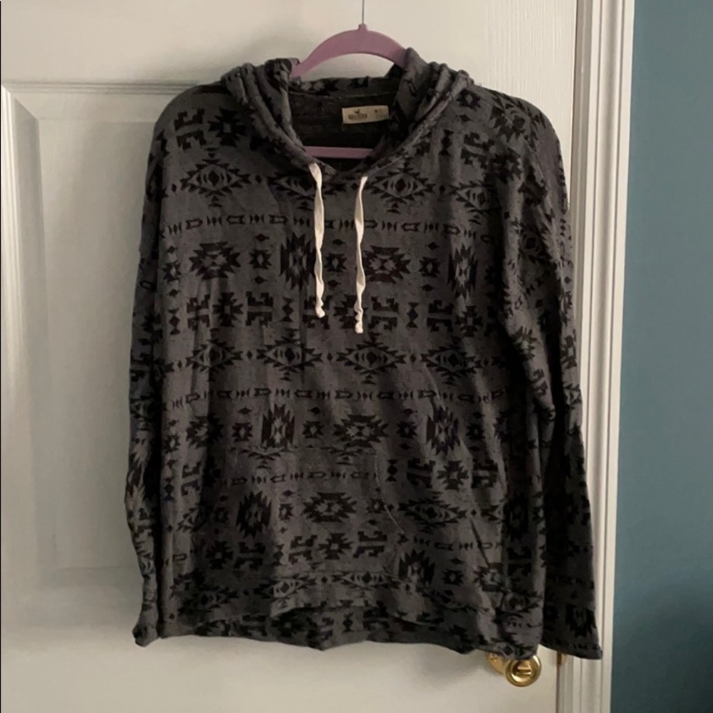 hollister lightweight sweater